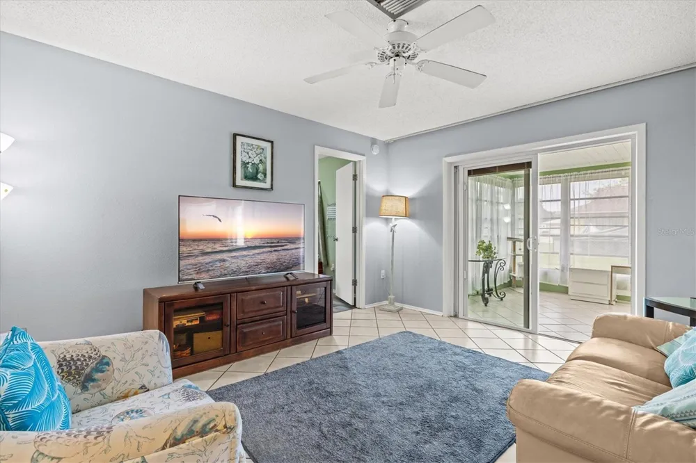 3977 LEMONWOOD DRIVE Sarasota, FL 34232