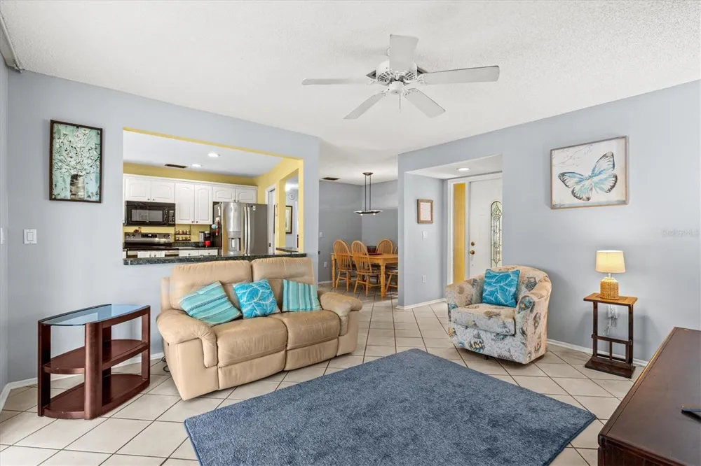 3977 LEMONWOOD DRIVE Sarasota, FL 34232