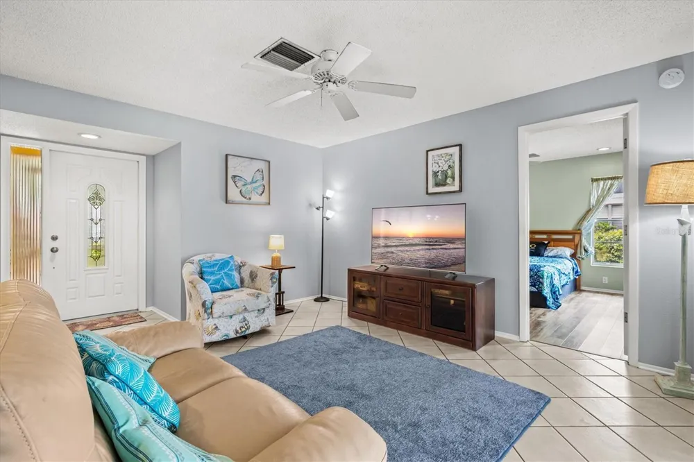 3977 LEMONWOOD DRIVE Sarasota, FL 34232