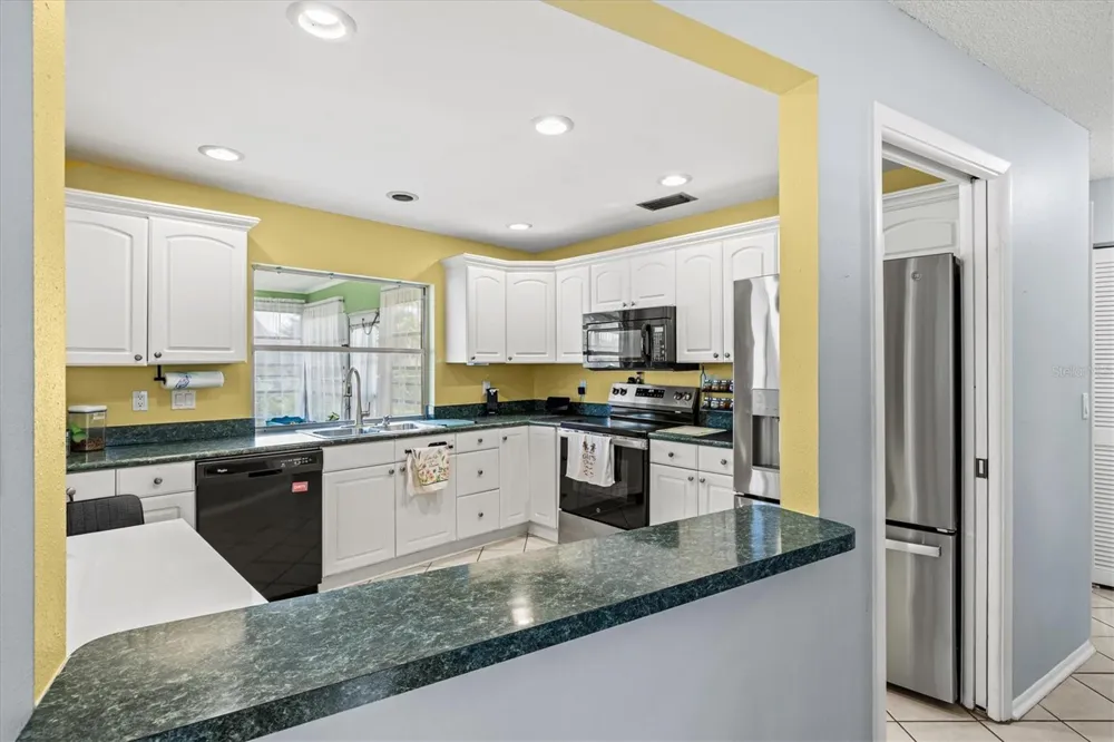 3977 LEMONWOOD DRIVE Sarasota, FL 34232