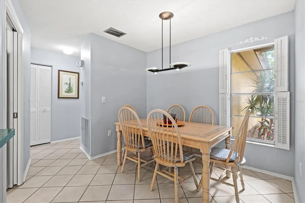 3977 LEMONWOOD DRIVE Sarasota, FL 34232
