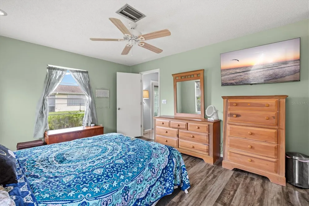 3977 LEMONWOOD DRIVE Sarasota, FL 34232