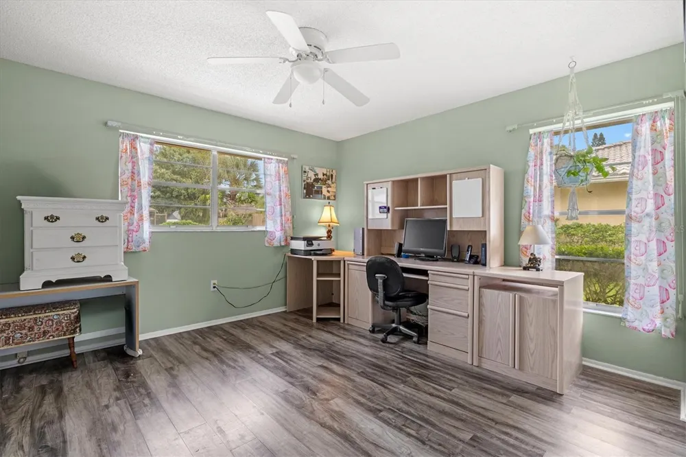 3977 LEMONWOOD DRIVE Sarasota, FL 34232