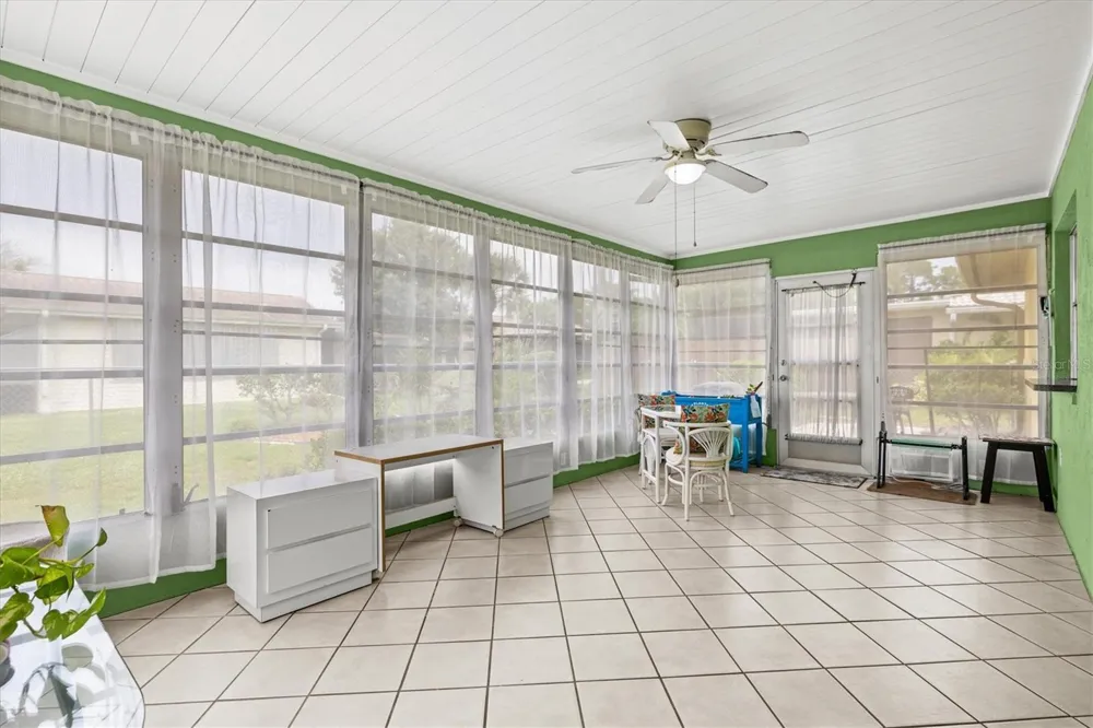 3977 LEMONWOOD DRIVE Sarasota, FL 34232