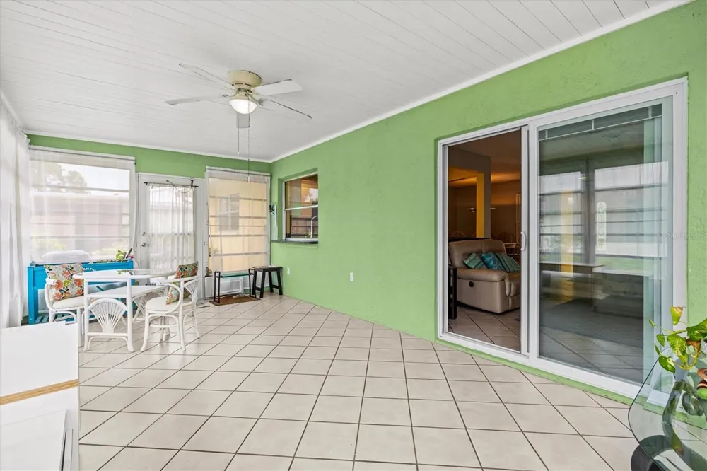 3977 LEMONWOOD DRIVE Sarasota, FL 34232