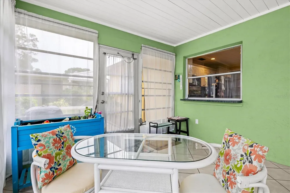 3977 LEMONWOOD DRIVE Sarasota, FL 34232
