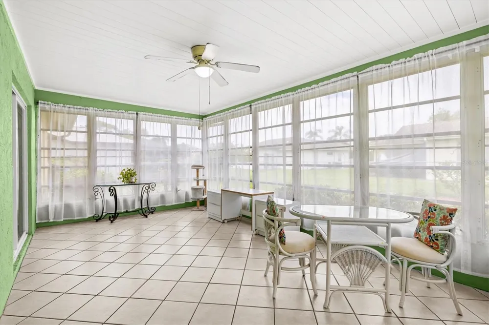 3977 LEMONWOOD DRIVE Sarasota, FL 34232