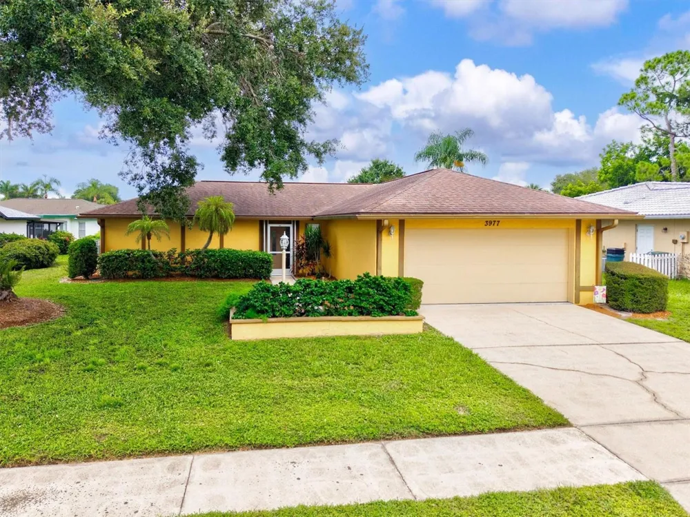 3977 LEMONWOOD DRIVE Sarasota, FL 34232