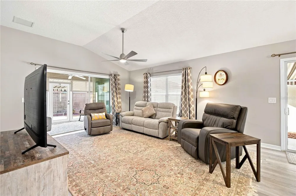 1186 TRAPPERS COURT The Villages, FL 32163