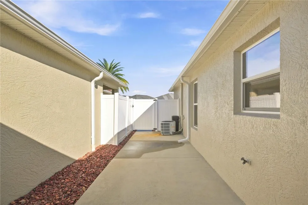1186 TRAPPERS COURT The Villages, FL 32163