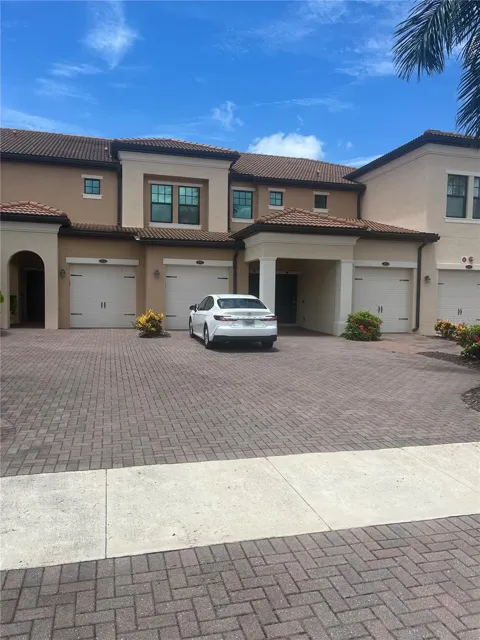 10054 CROOKED CREEK DRIVE #202
