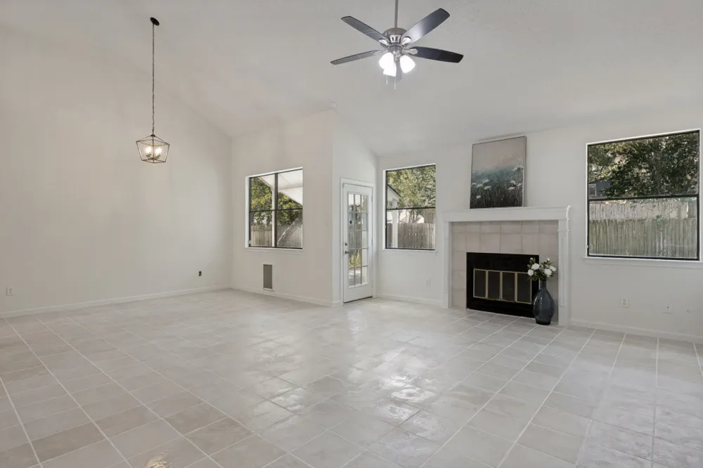 8001 Boneta Trail Austin, TX 78729