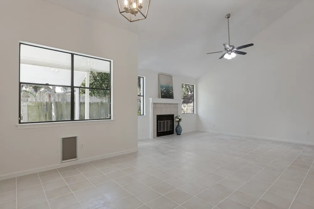 8001 Boneta Trail Austin, TX 78729