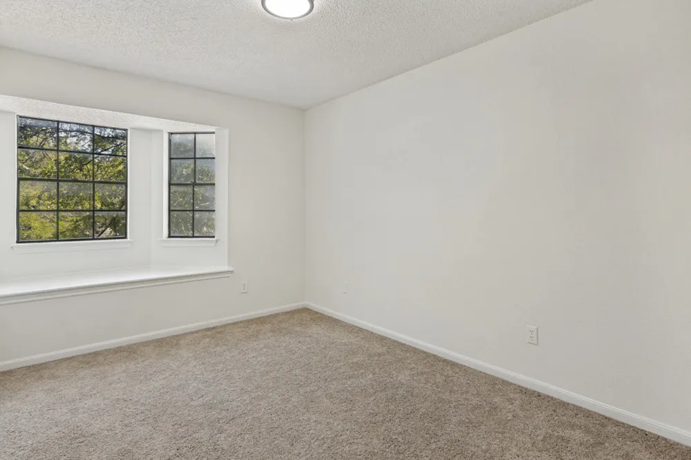8001 Boneta Trail Austin, TX 78729