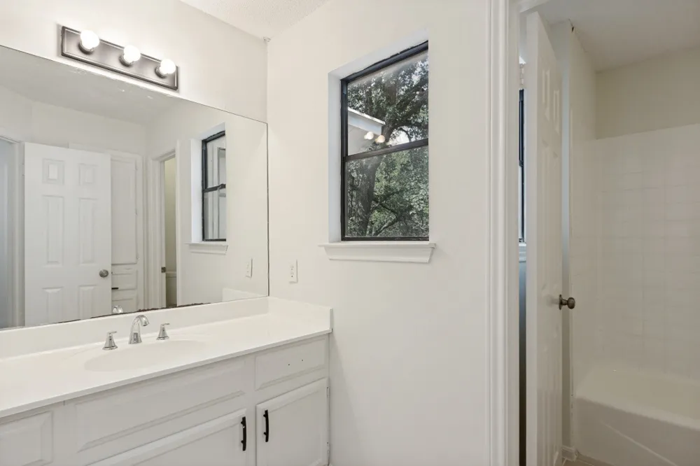 8001 Boneta Trail Austin, TX 78729