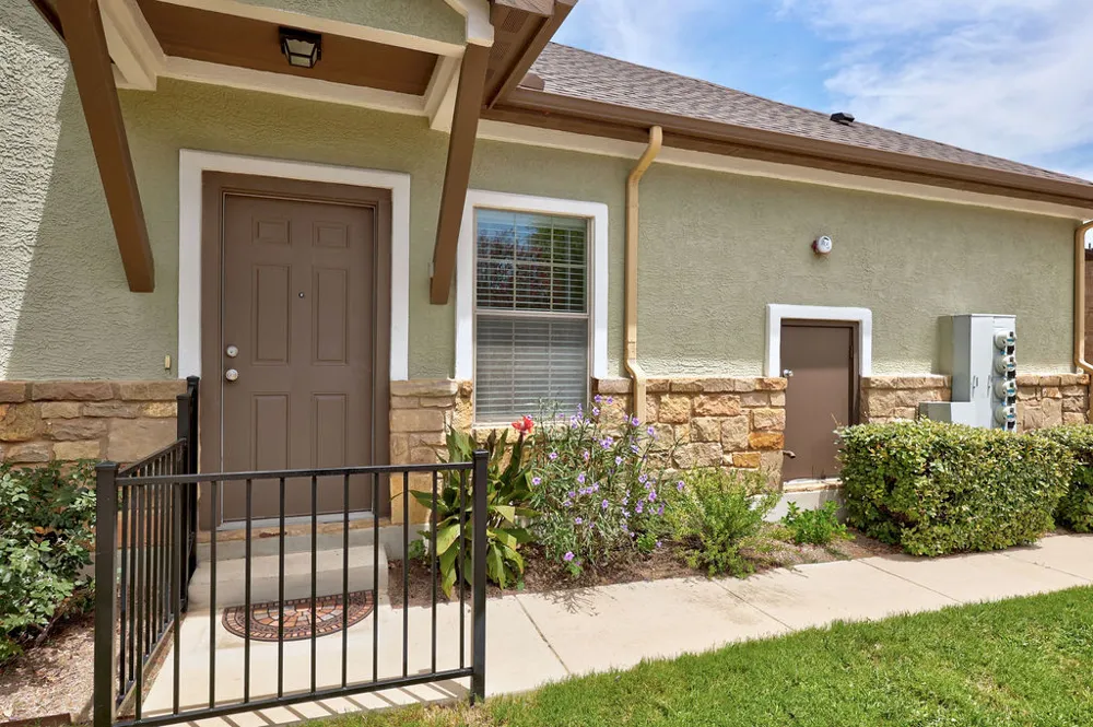 1900 Little Elm Trail #36 Cedar Park, TX 78613
