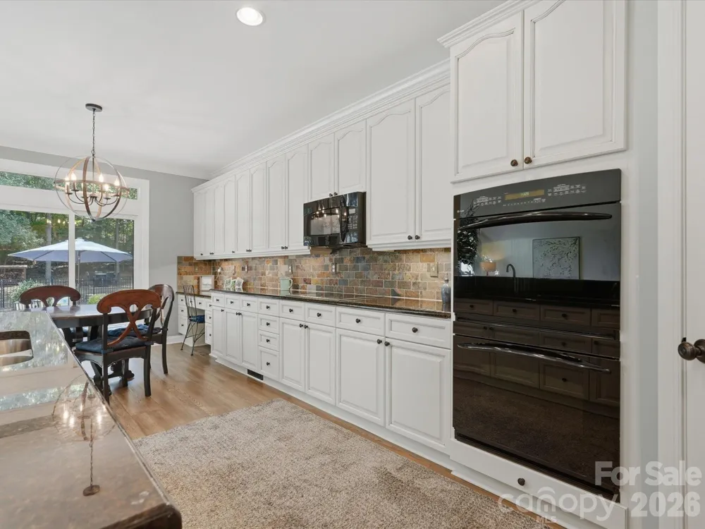 3427 Twelve Oaks Place Charlotte, NC 28270