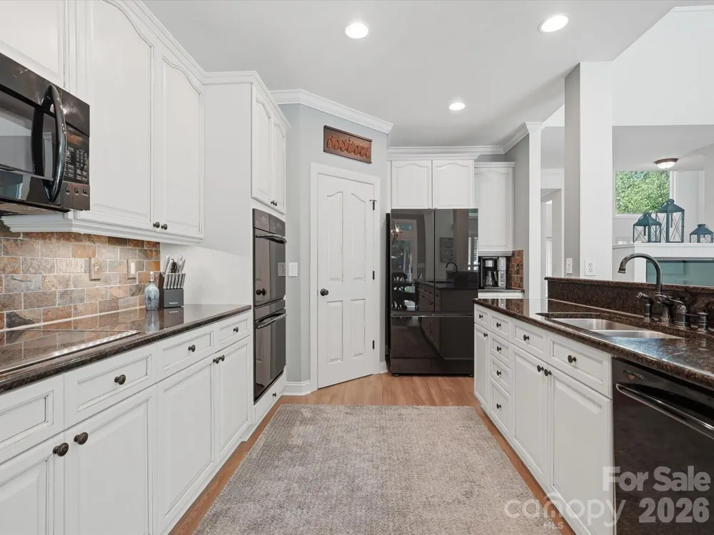 3427 Twelve Oaks Place Charlotte, NC 28270
