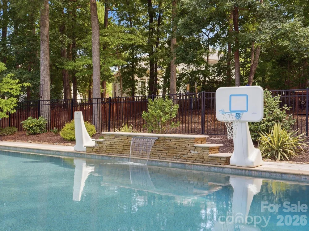 3427 Twelve Oaks Place Charlotte, NC 28270