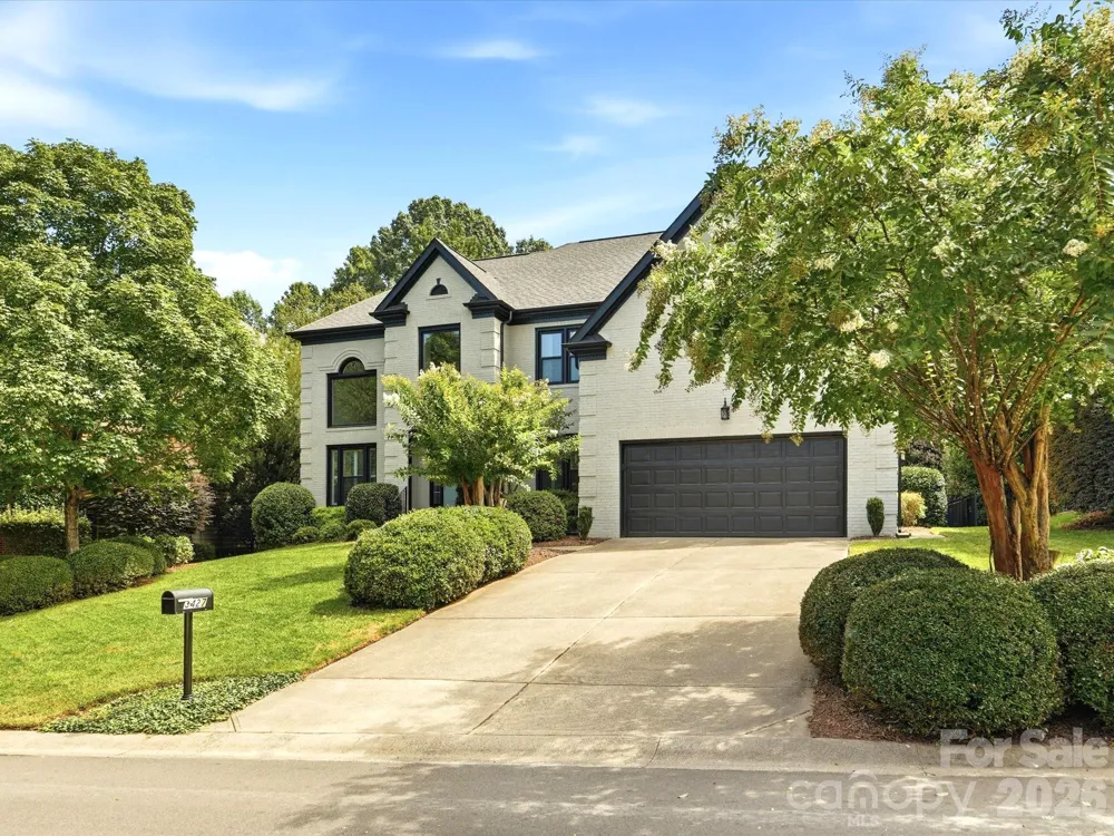 3427 Twelve Oaks Place Charlotte, NC 28270