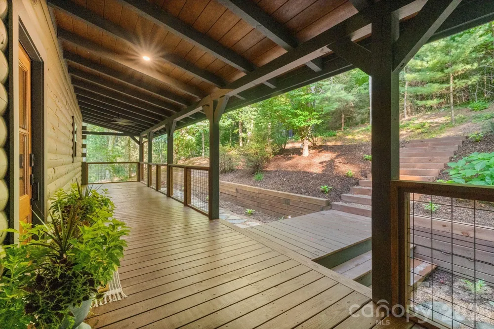 40 Boulder Lane Hendersonville, NC 28792