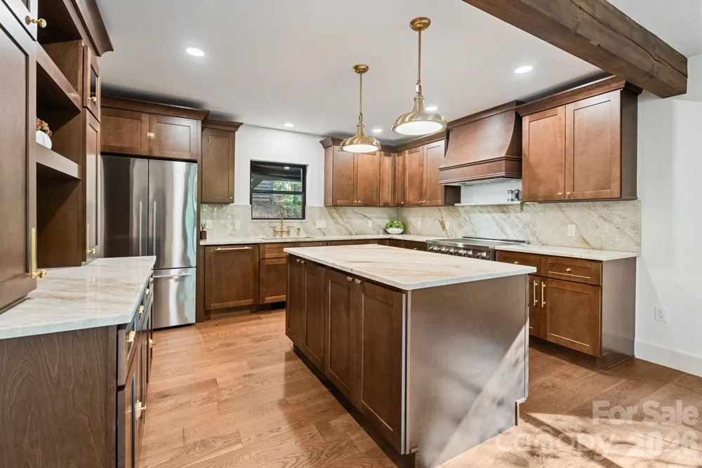 40 Boulder Lane Hendersonville, NC 28792