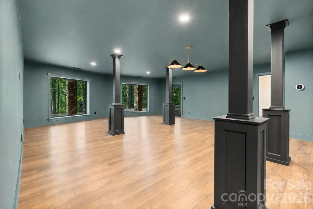 40 Boulder Lane Hendersonville, NC 28792