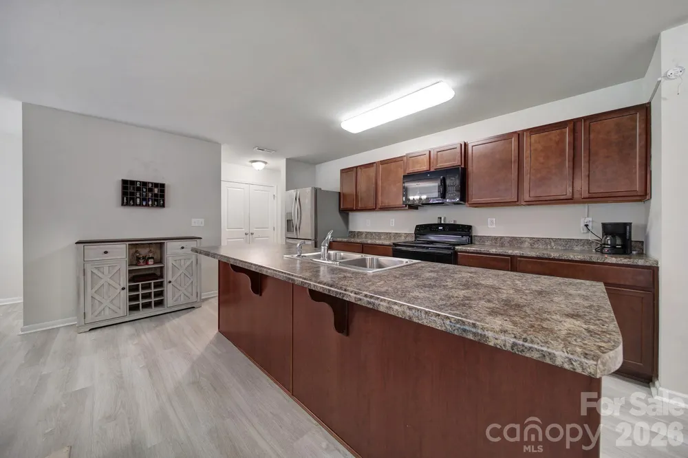 1611 Hooper Court Charlotte, NC 28212