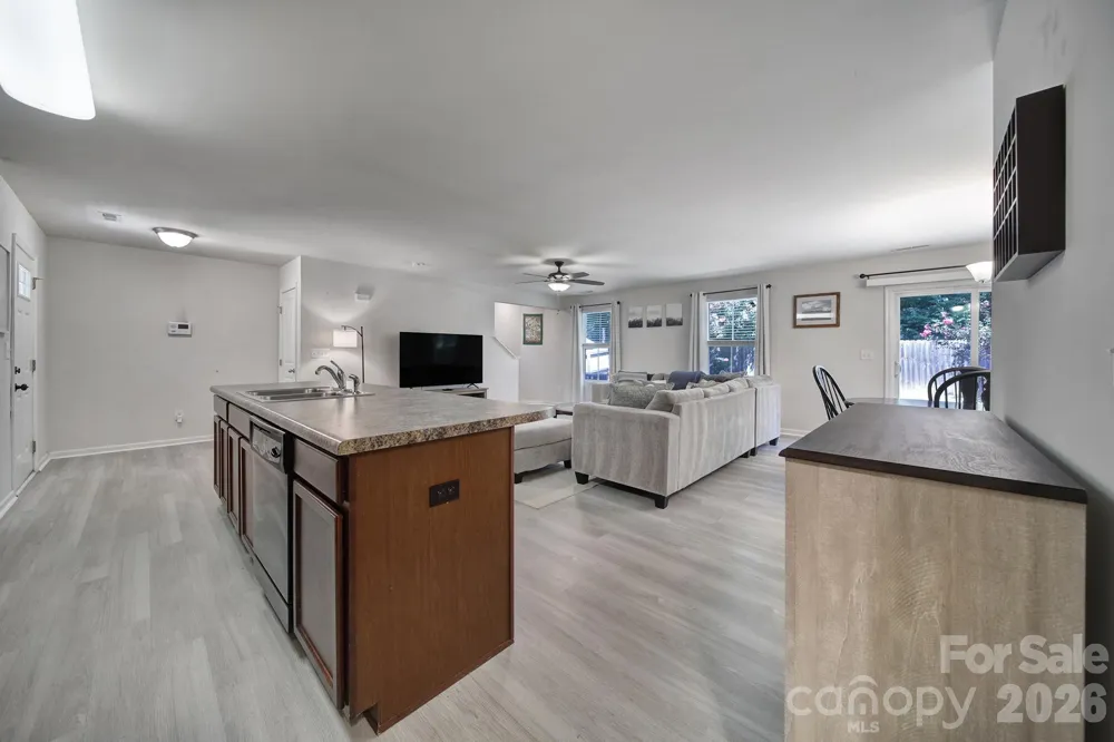 1611 Hooper Court Charlotte, NC 28212