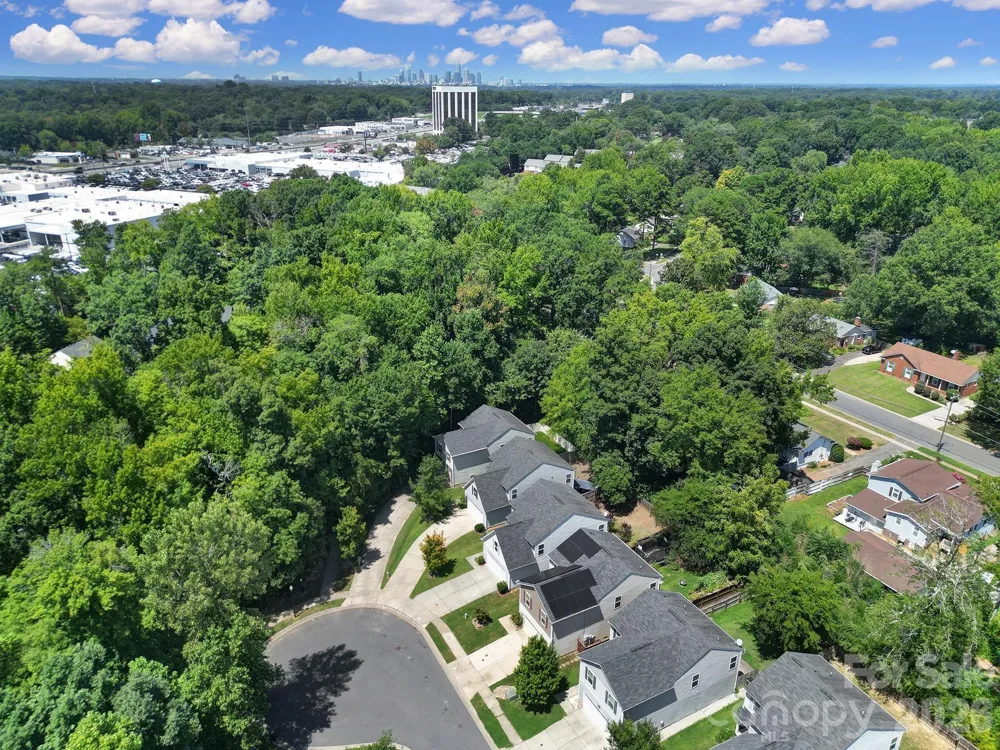 1611 Hooper Court Charlotte, NC 28212