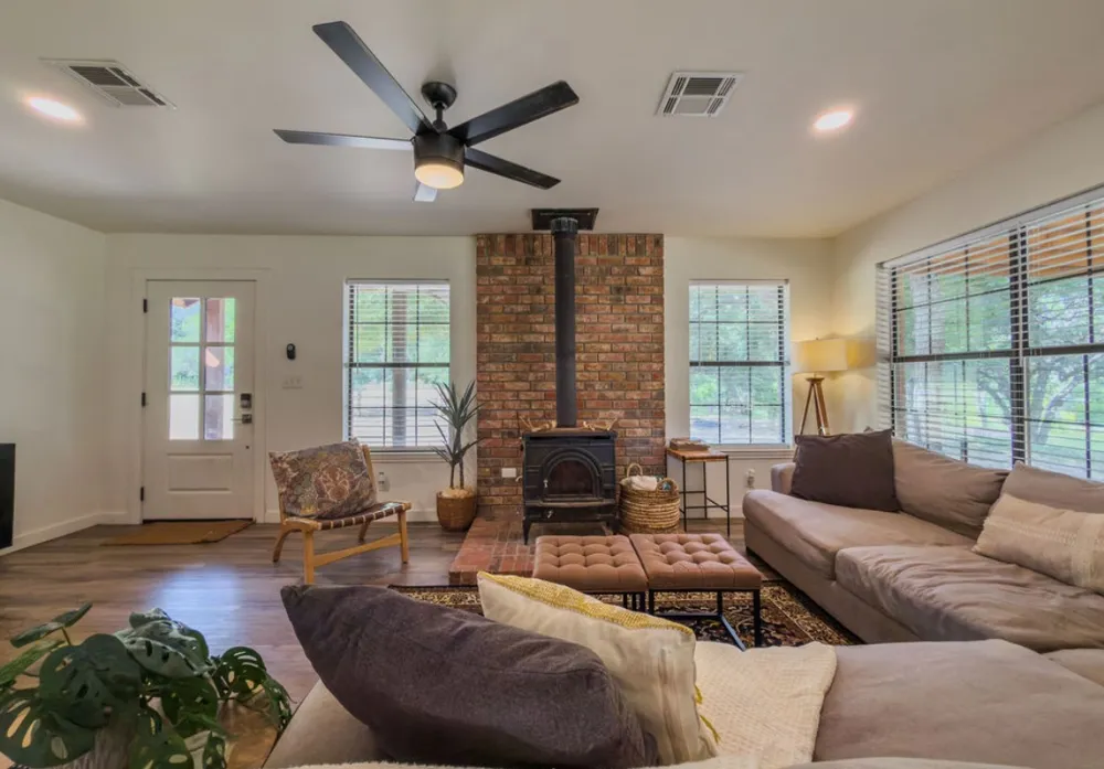 101 Rose Way Aquilla, TX 76622