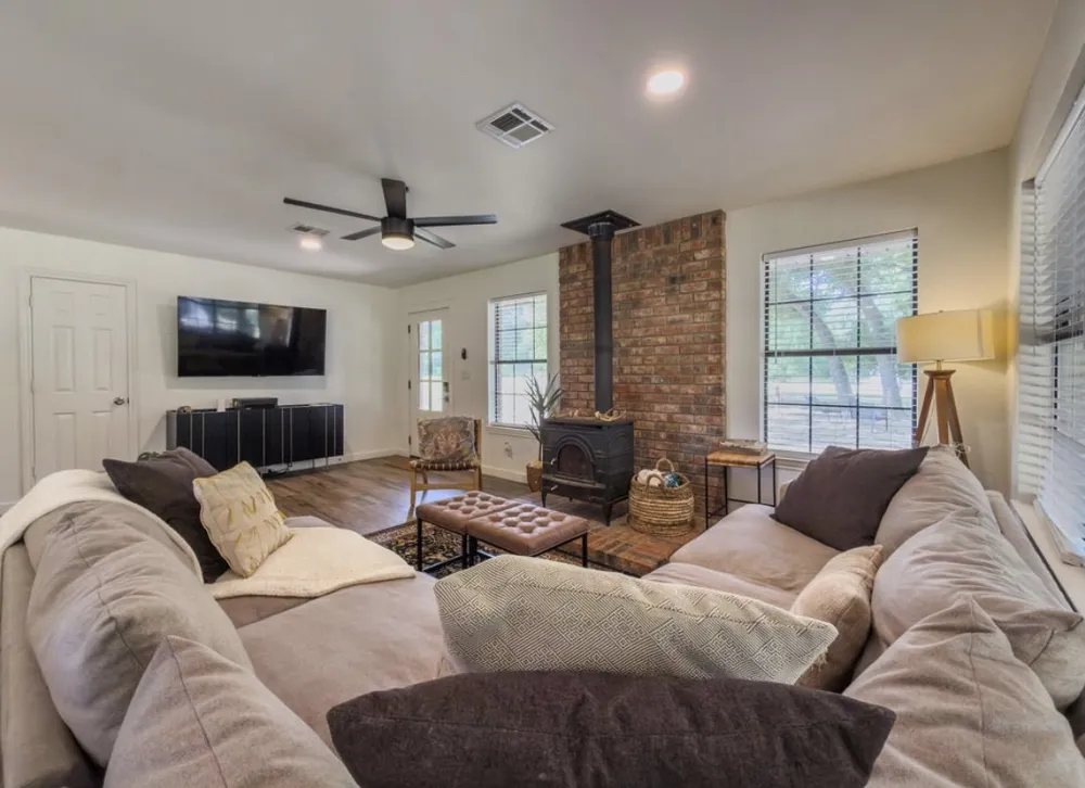 101 Rose Way Aquilla, TX 76622