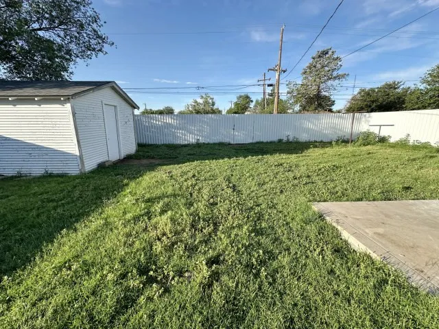 12 Houston Road Tulia, TX 79088