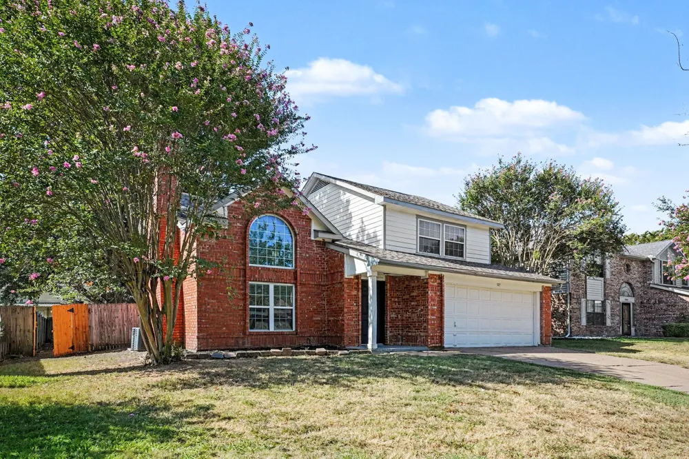 307 Hopewell Street Grand Prairie, TX 75052