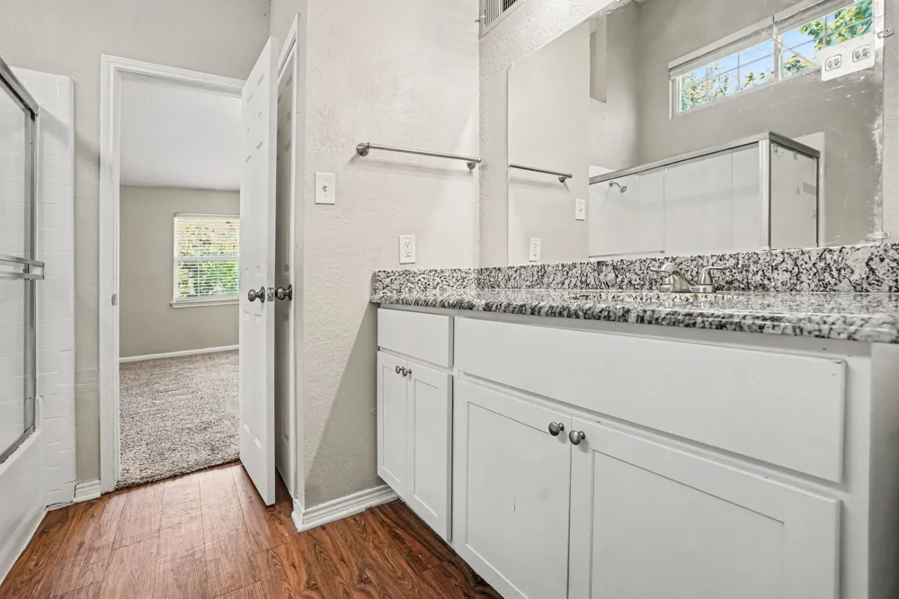 307 Hopewell Street Grand Prairie, TX 75052