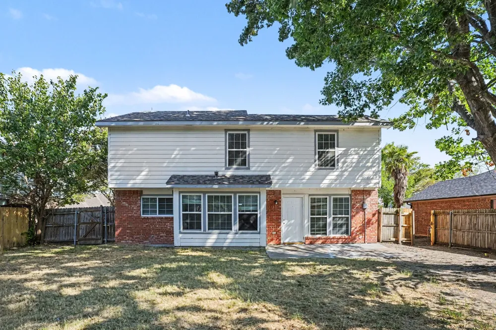 307 Hopewell Street Grand Prairie, TX 75052
