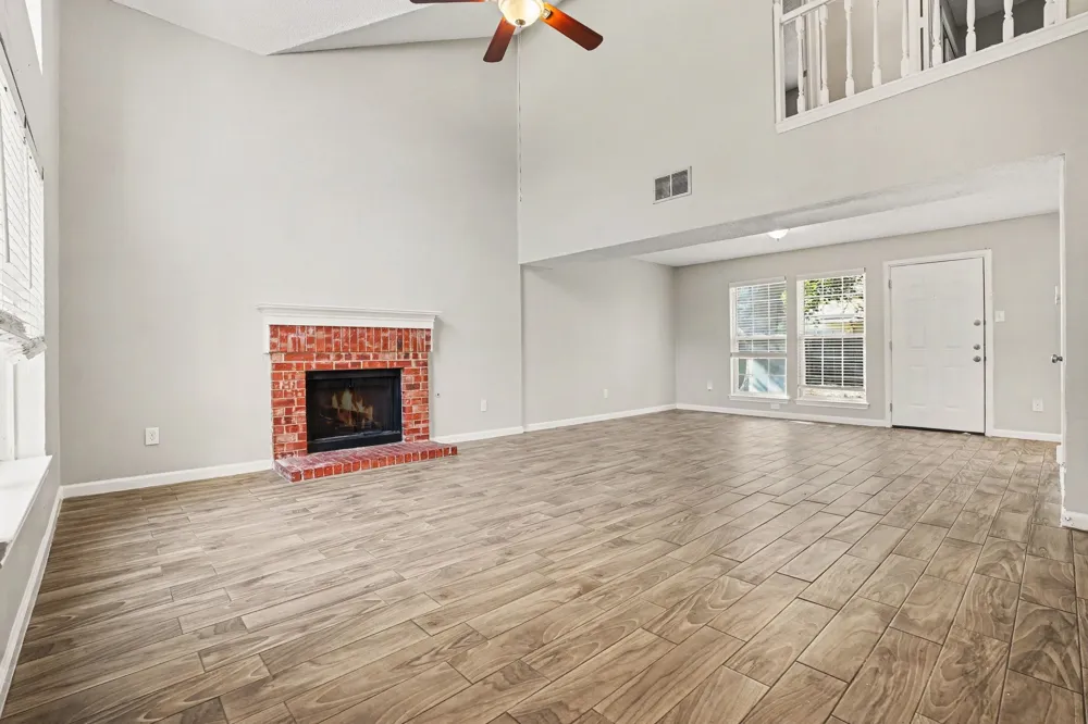 307 Hopewell Street Grand Prairie, TX 75052