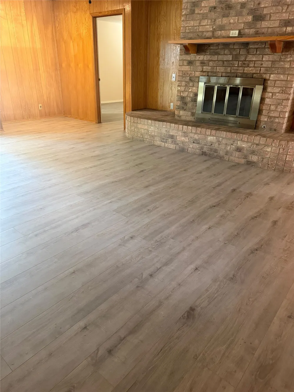 832 Overhill Drive Hurst, TX 76053