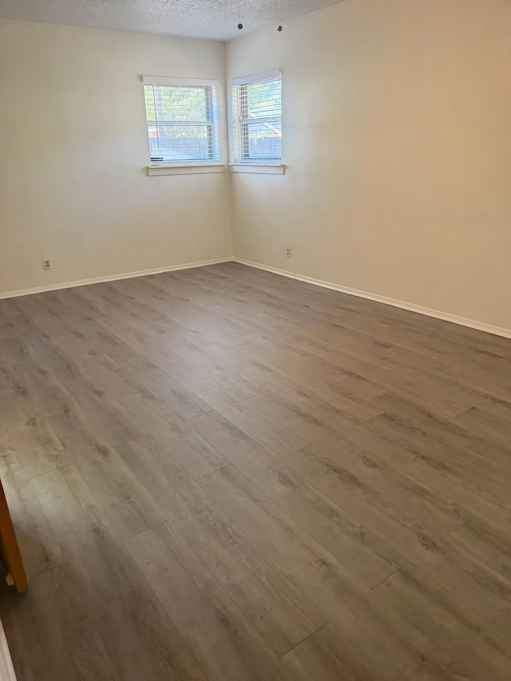832 Overhill Drive Hurst, TX 76053