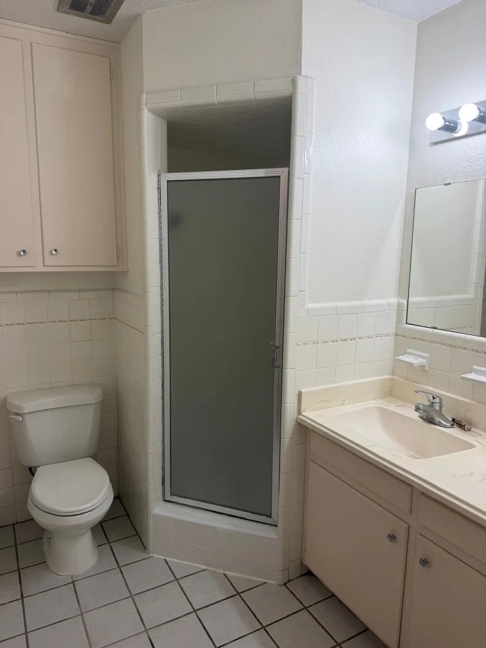 832 Overhill Drive Hurst, TX 76053