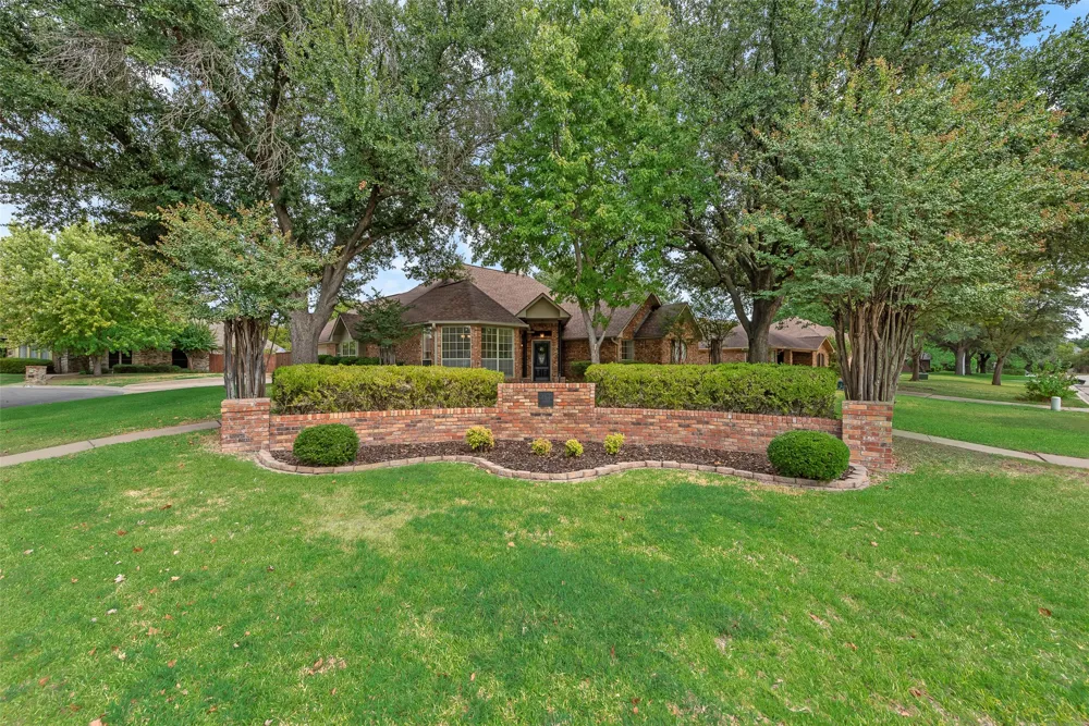 2421 E Windsor Drive Denton, TX 76209