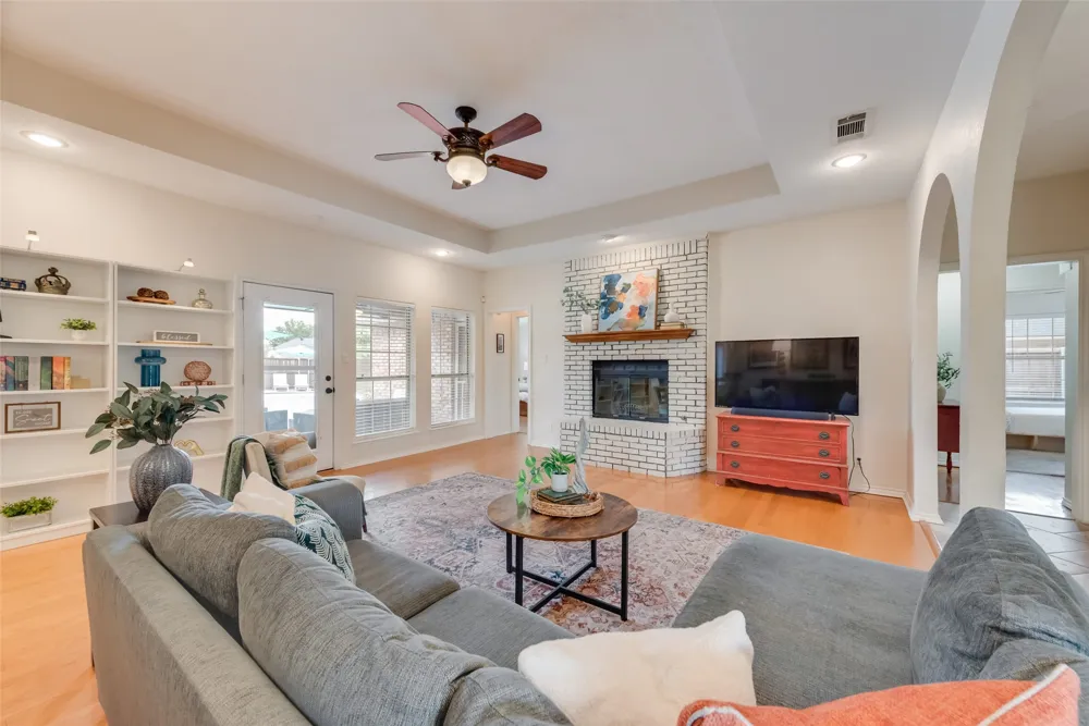 2421 E Windsor Drive Denton, TX 76209