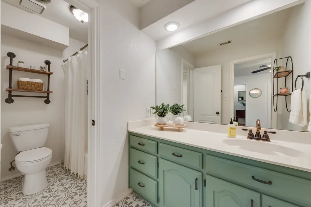 2421 E Windsor Drive Denton, TX 76209