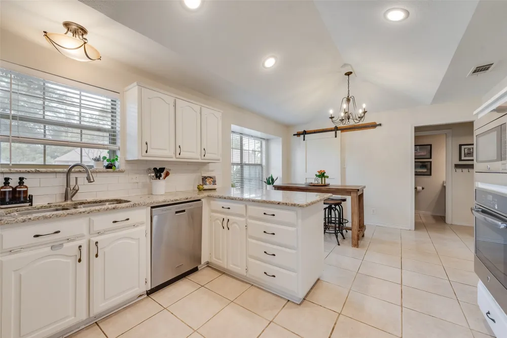 2421 E Windsor Drive Denton, TX 76209
