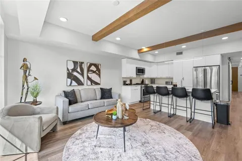 346 Peters Street SW #203