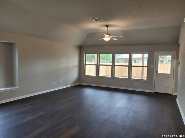 1108 RIVER WOOD Seguin, TX 78155