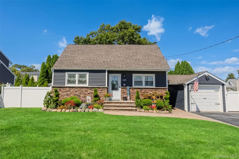 1430 12th Street West Babylon, NY 11704