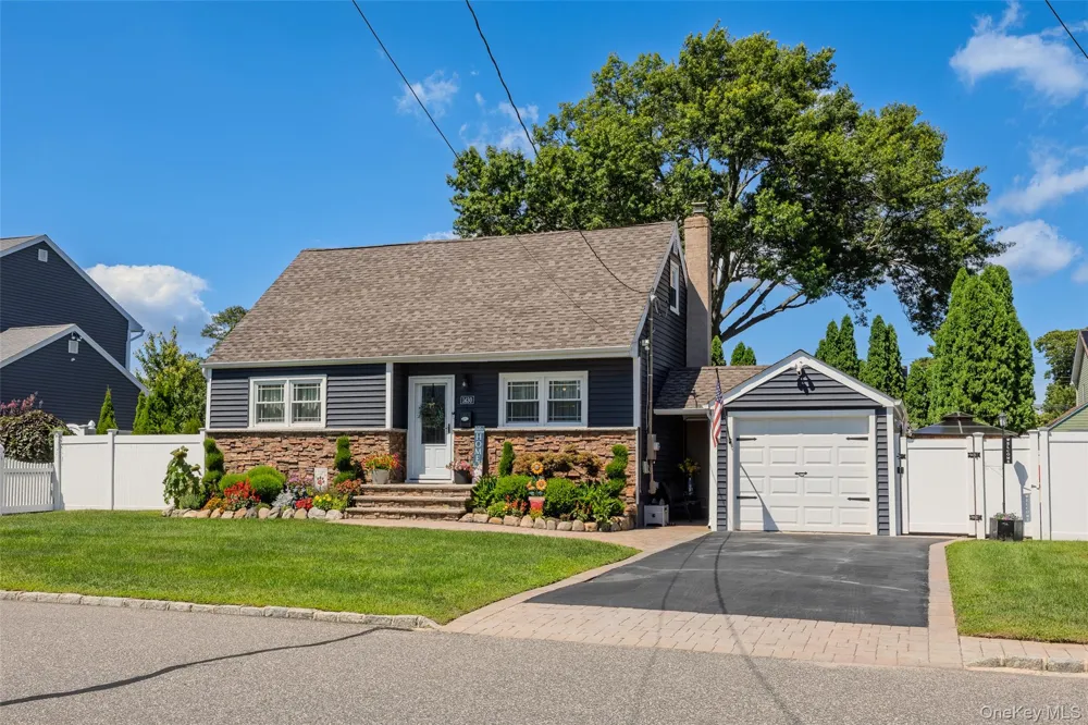 1430 12th Street West Babylon, NY 11704