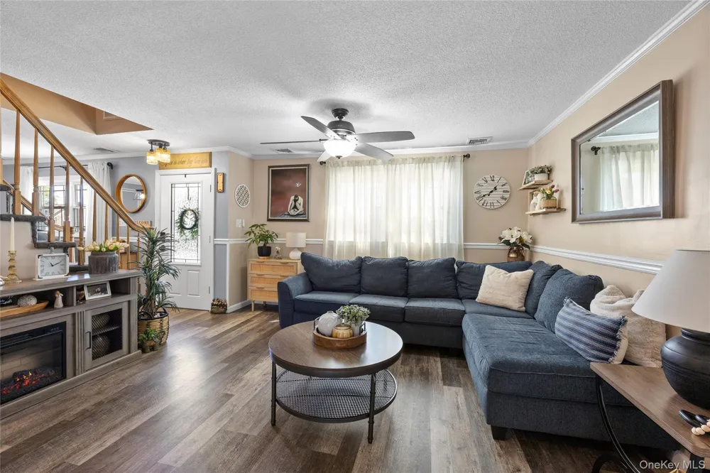 1430 12th Street West Babylon, NY 11704