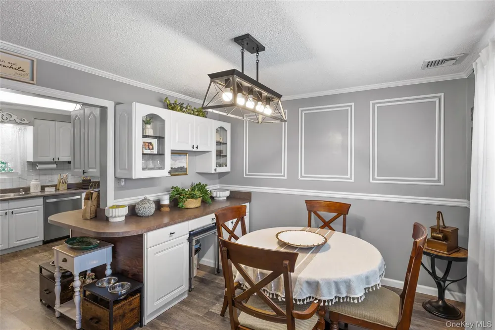 1430 12th Street West Babylon, NY 11704